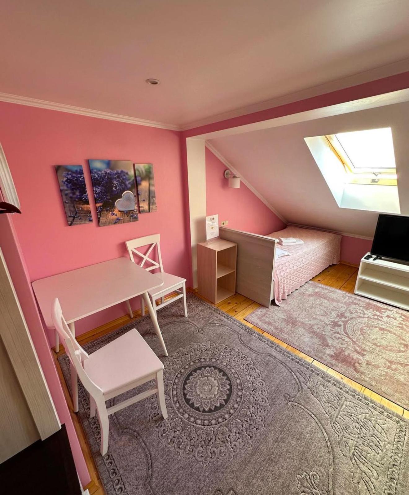 Аpartment For Lady Apartamento Chernivtsi Exterior foto